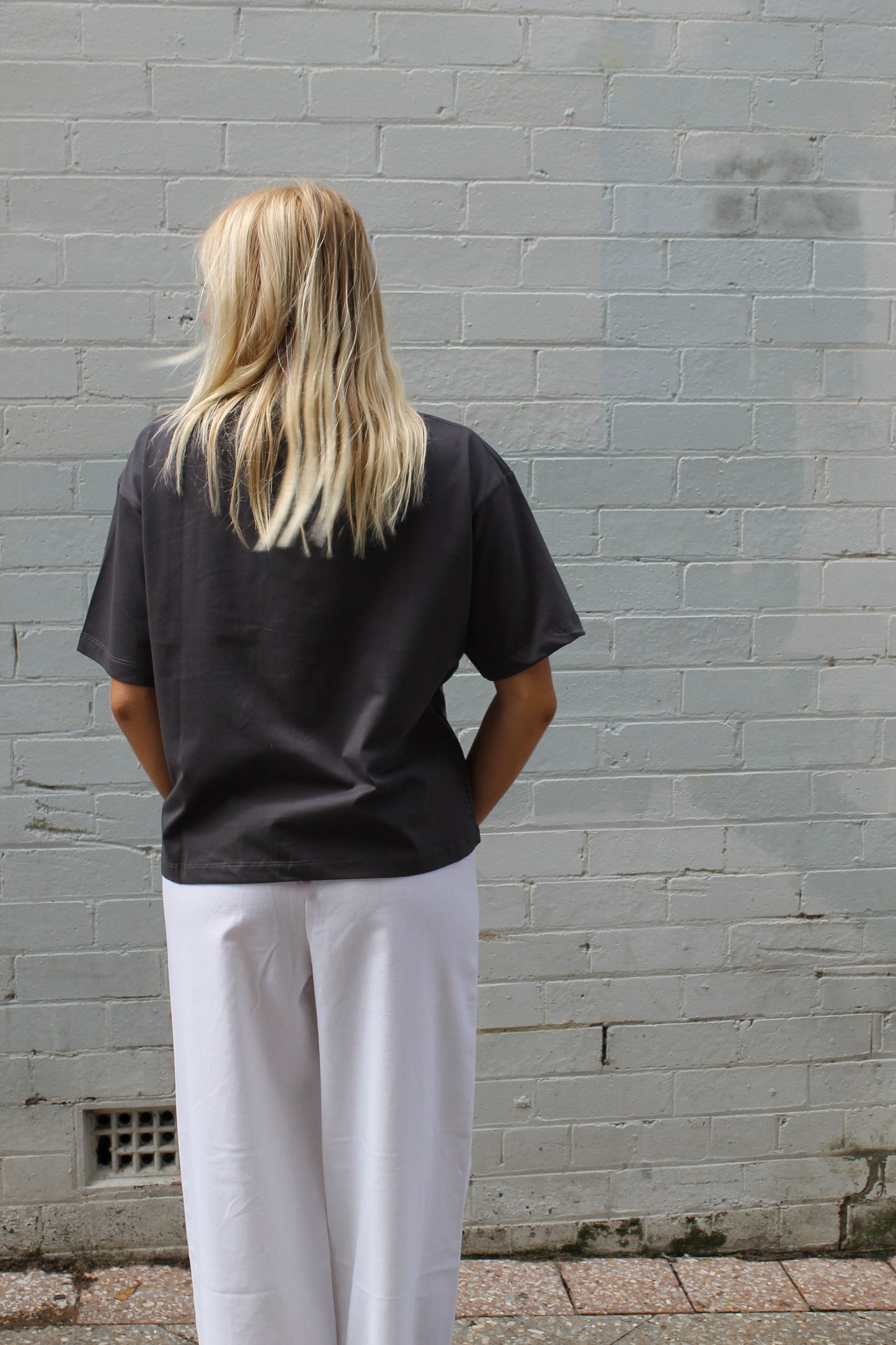 Noah Tee - Charcoal